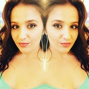 Meet your Posher, Ashleyy